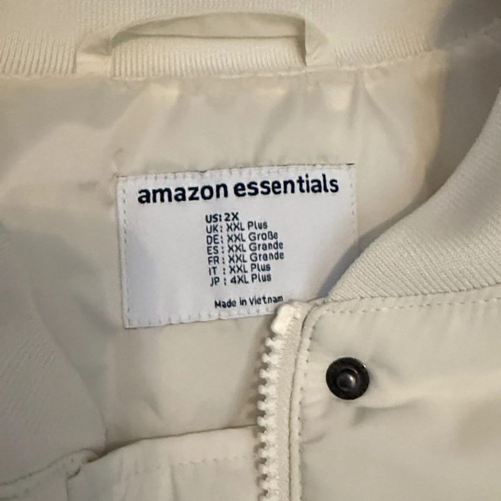 Amazon Essentials Women's Oversized Eggshell Puffer Coat XXL - Picture 5 of 5